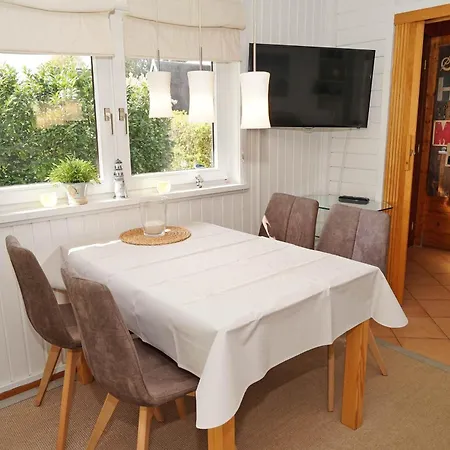 Holiday home Blockhaus Mit Grossem Grundstueck Und Zaun Damp